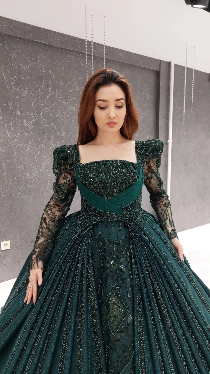 emerald green strapless puff sleevesparkly beaded tulle corset one shoulder Quinceanera dress
