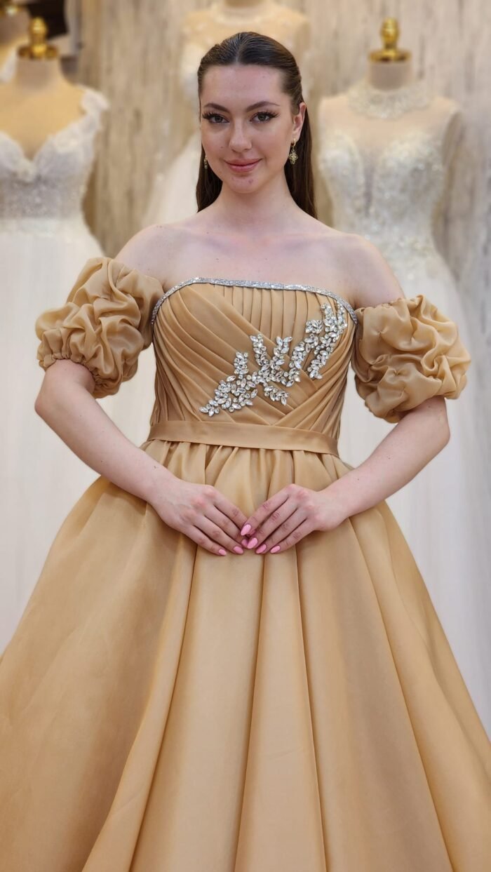 princess-cut dress gold06