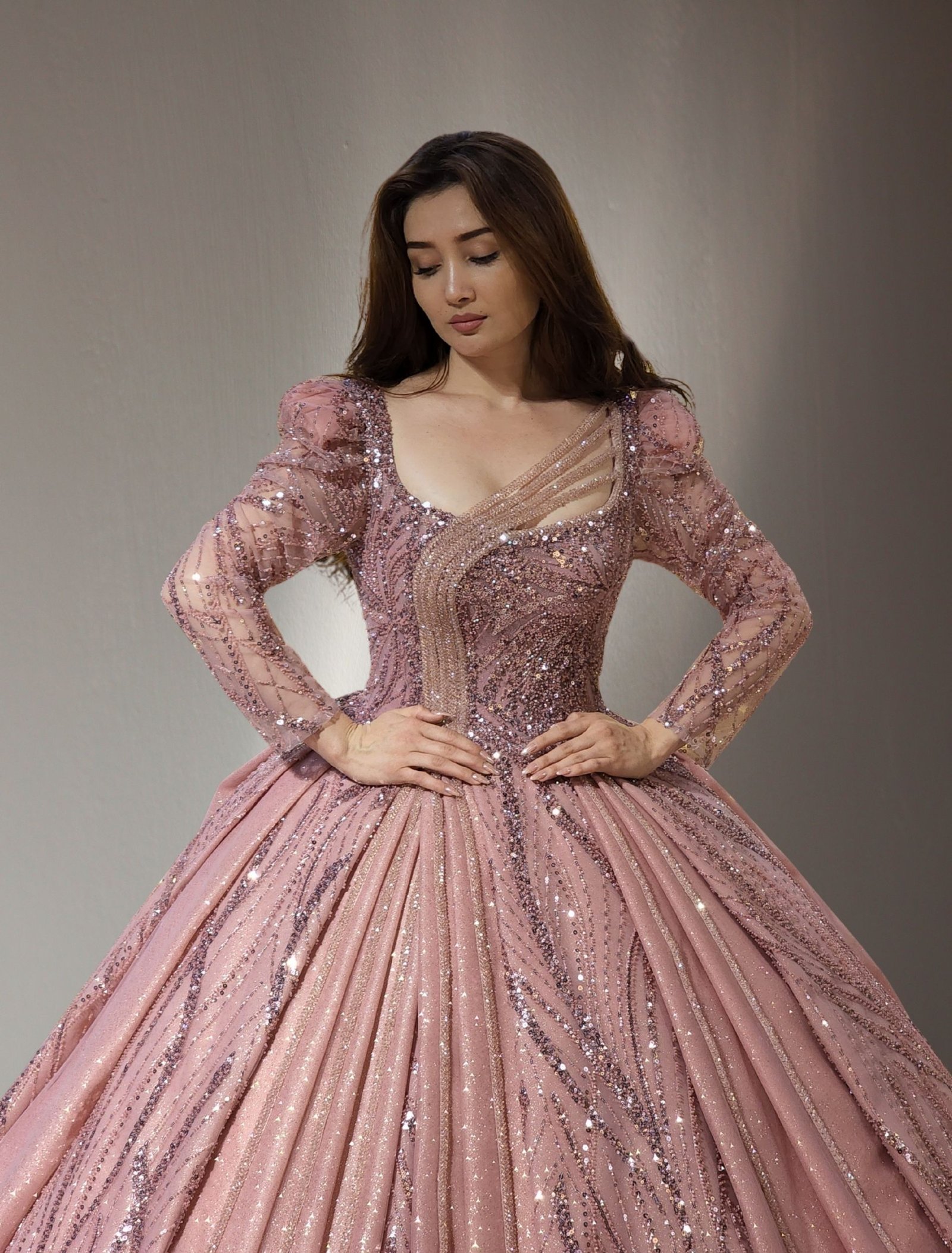 long sleeves Embroidered ball gown pink
