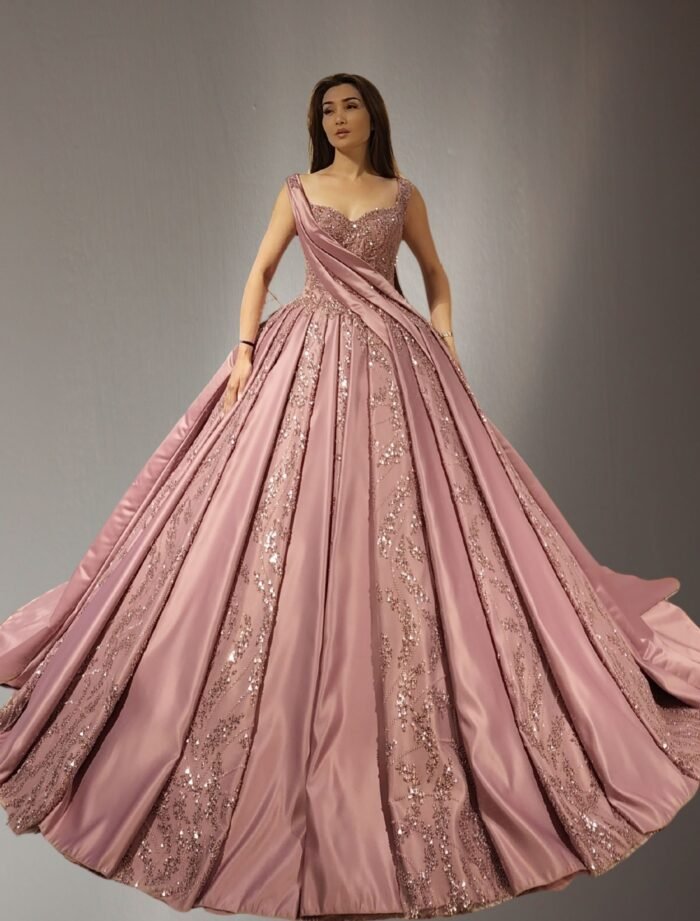 Embroidered ball gown pink - Image 2