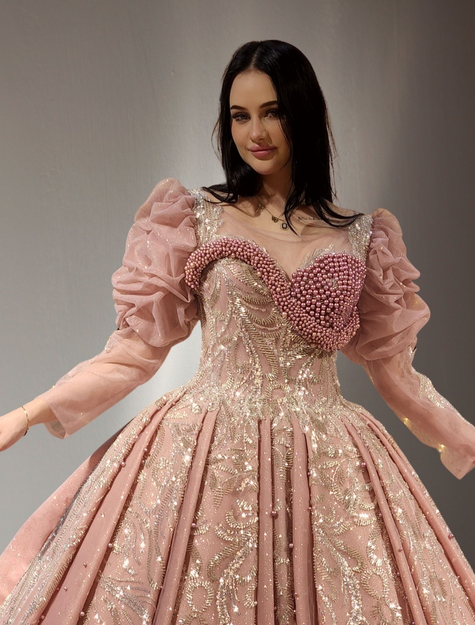 puff long sleeves Embroidered ball gown pink