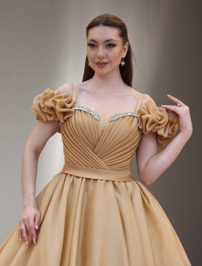 princess-cut dress gold