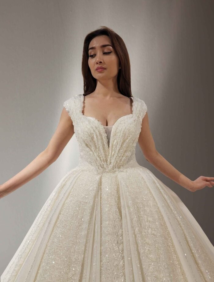 V-Neck wedding dress with off-shoulder