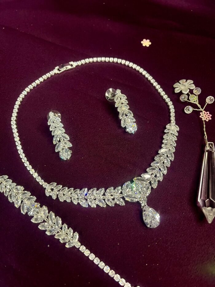 Classic Bridal Jewelry Set – Silver